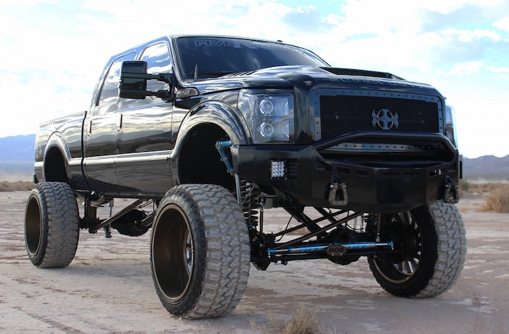 Lifted truck with grille